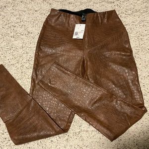 Brown alligator leather leggings